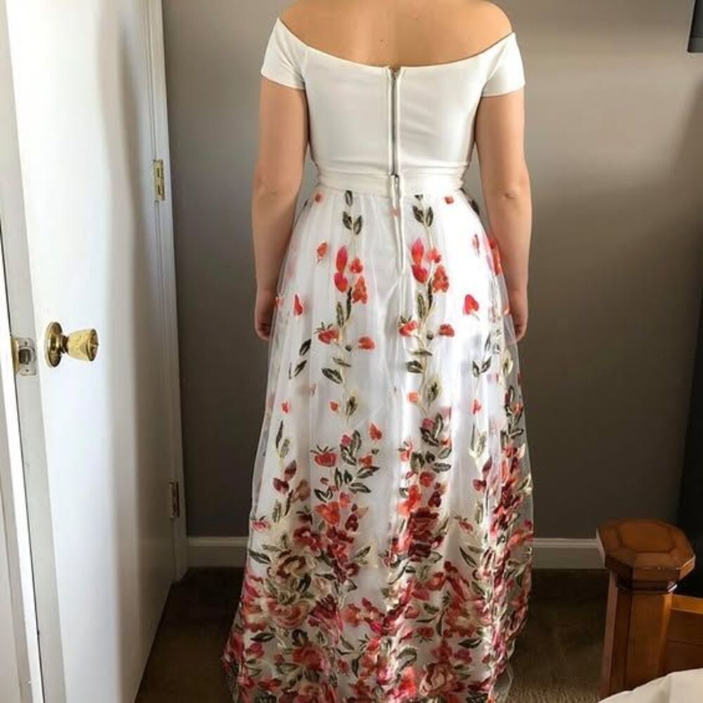 Dress - Picture 2 of 3